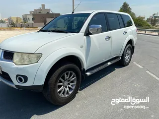  1 pajero sport 2012 in excellent condition