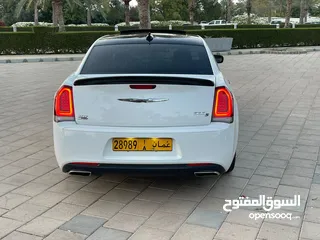  2 Chrysler 300c v6