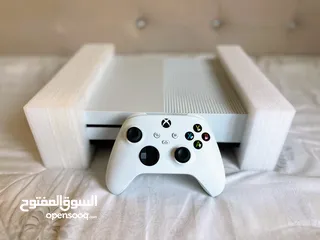  2 WARRANTY Xbox One S 1TB - Mint Condition Scratchless