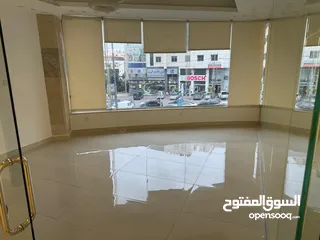  19 مكتب  فخم للإيجار شارع عبدالله غوشة مجمع القطرية  QJ CENTER مساحة 111 متر