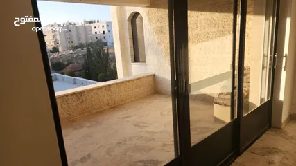  7 شقة مميزة ديلوكس طابقية للايجار Deluxe Apartment for Rent 7th circle حي سكني هاديء قرب نادي السيارات