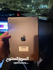  4 ايباد اير.