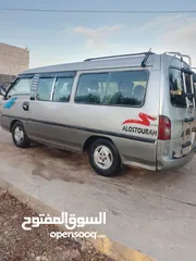  4 باص هنداي h100  بحالة ممتازة