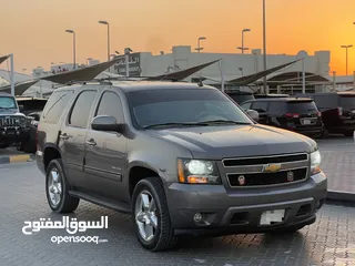  2 Chevrolet Tahoe 8V American 2012