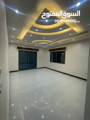  18 شقة سكنية جديد فاهره للبيع