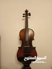 4 كمان ساندنر (Sandner) بحالة ممتازة مع جميع مستلزماته.