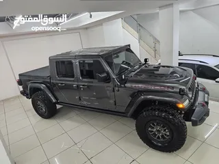  13 جيب ربيكون جلاديتور