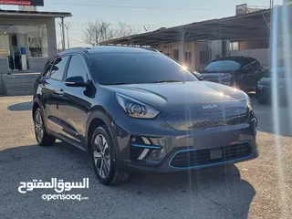  2 كيا نيرو 2022 فل مع فتحة بحالة الوكالة 7جيد