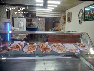  1 محل معجنات كامل للبيع