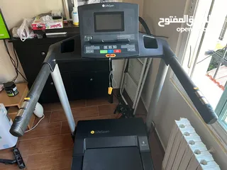  1 جهاز مشي treadmill ماركة lifespan