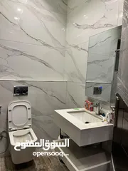  7 بالاقساط طابق ثالث مع روف في طريق المطار  تشطيب فندقي مع فير بليس و جاكوزي
