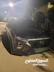  3 هونداي سنتافيه صنع 2019 ترخيص 2018 يد اولى دهان شركة  عداد اصلي السيارة جديدة