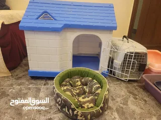  3 كوخ جديد حجم كبير واكسسوارات قطة بحالة الجديد للبيع المستعجل