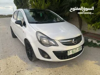  4 اوبل كورسا اتوماتيك. 2015. الماني. مطور 1400 بنزين. تامين وترخيص لشهر 5. جنط اسود مميز.سقف اسود. شاش