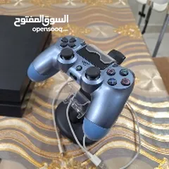 2 Ps4 500gb, 2 games and controller (499.99 dirhams)