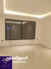  7 طابق اخير مع روف دوبلكس فاخر لم يسكن لقطه وبسعر مغري جدا عرض خاص أرقى مناطق خلدا وام السماق