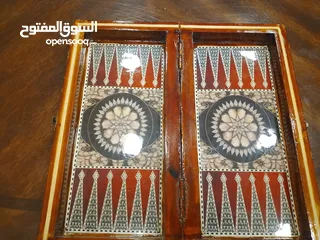  2 طاولة شطرنج مع الزهر (لا يوجد قطع زهر)
