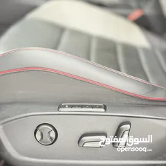  13 VW GOLF GTI MK8 النسخة المميزة بالسعر المميز