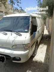  4 باص h100 ڤان