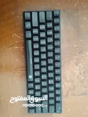  1 لوحة مفاتيح ميكانيكيه من شركة فانتك MK859 ATOM63 RGB سعر 15 دينار قابل للتفاوض للجادين فقط