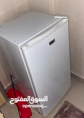  1 ثلاجة صغيرة ناشونال الكتريك