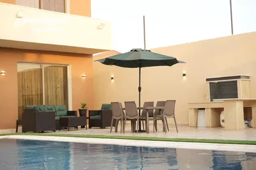  16 شاليه بمواصفات فاخره في البحر الميت للبيع