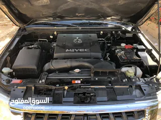 4 باجيرو 2016 أسود فل كامل للبيع