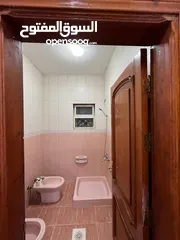  11 منزل مستقل للبيع