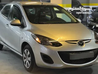  14 مازدا 2 هاتشباك 2013  فحص جيد  صيانة وكالة  حالة ممتازة  اقتصادية وعملية
