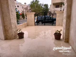  3 شقة مفروشة للإيجار 400م2 ( Property 15843 ) سنوي فقط