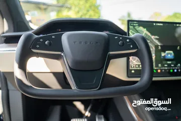  12 Tesla Model X Plaid 2022