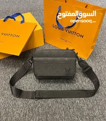  5 LV افخم الحقائب جوده عاليه فل تختيم مع كيس الكرتون