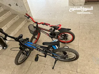  2 Kids Two cycles for upto 4 yr and 10 yrs