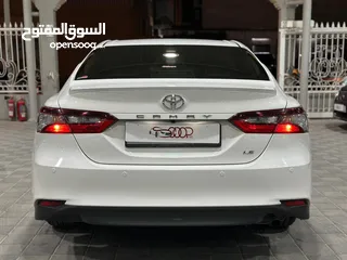  4 Toyota Camry LE