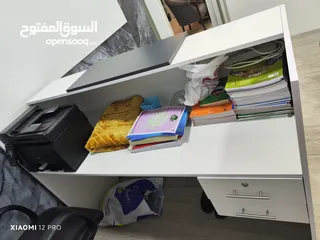  2 طاولة استقبال مستعمل للبيع
