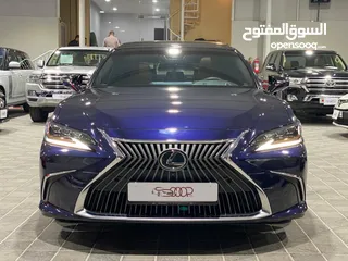  2 Lexus ES 350 model 2019