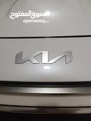  10 كيا نيرو 2022