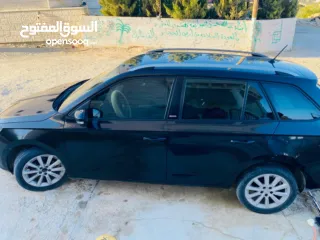  7 سكودا فابيا ستيشن موديل 2016 بحاله ممتازه