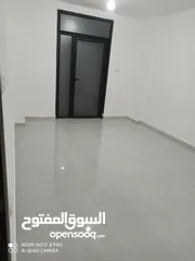  4 شقه للايجار في بيرزيت فيل مدخل الجامعه