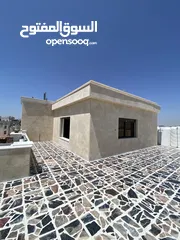  29 شقة طابق اخير مع روف 230 متر وتراس 100 متر على شارعين  طريق المطار خلف المدارس العالمية بسعر مميز