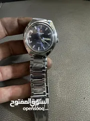  2 ساعه سويسري فيفر لوبا بحاله جيده جدا اتوماتيك لون مميز