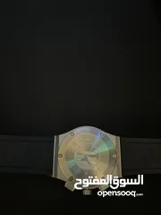  3 ساعة Hublot اللون رمادي شبة جديد