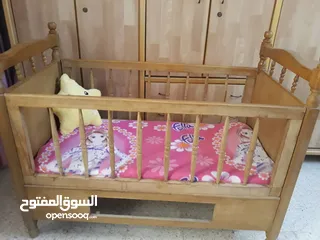 3 تخت أطفال زان بالكامل بحال الجديد...................................................................