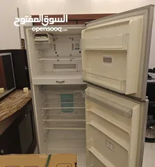  3 ثلاجة نوع توشيبا