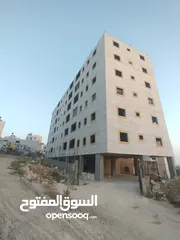  4 شقه لقطه للبيع جبلية مطله على الساحل