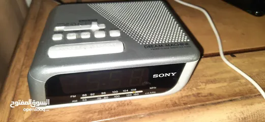  2 راديو وساعه ومنبه sony للبيع