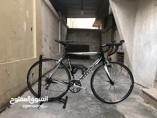  1 Cannondale caad 8  Road bike