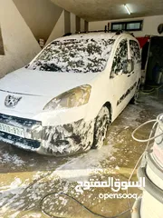  1 بيجو بارتنر