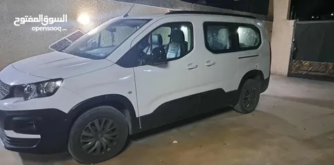  12 بيجو ريفتر 2023