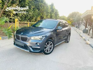  1 سيارة BMW  X1
